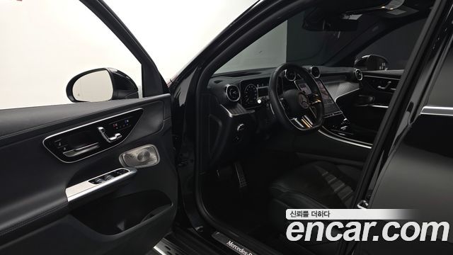Mercedes-Benz GLC-Class (X254) GLC300 4MATIC AMG Line 2024 — фото 10
