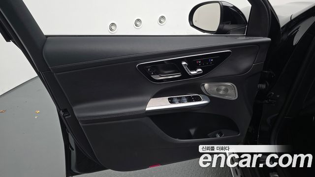 Mercedes-Benz GLC-Class (X254) GLC300 4MATIC AMG Line 2024 — фото 24