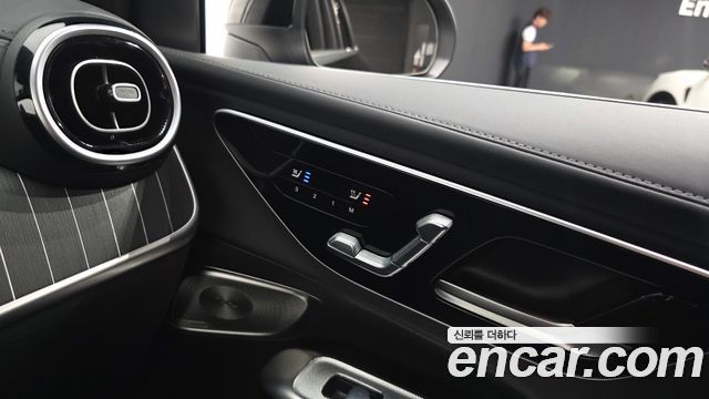 Mercedes-Benz GLC-Class (X254) GLC300 4MATIC AMG Line 2024 — фото 28