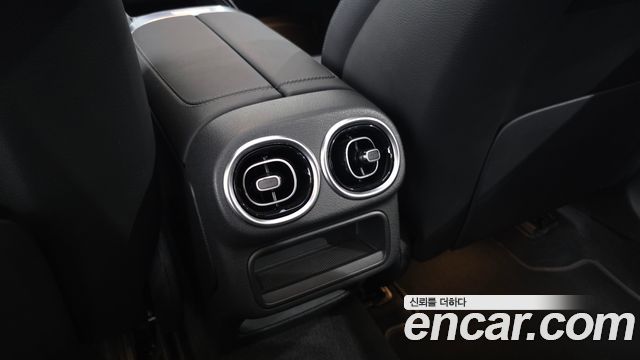 Mercedes-Benz GLC-Class (X254) GLC300 4MATIC AMG Line 2024 — фото 31