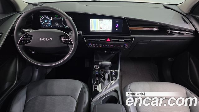 Kia Niro Prestige 2022 — фото 7