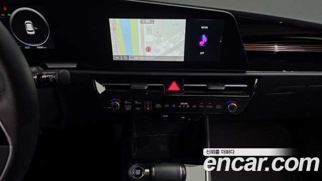 Kia Niro Prestige 2022 — фото 15