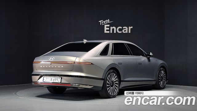 Hyundai Grandeur Hybrid (GN7) Calligraphy 2023 — фото 2