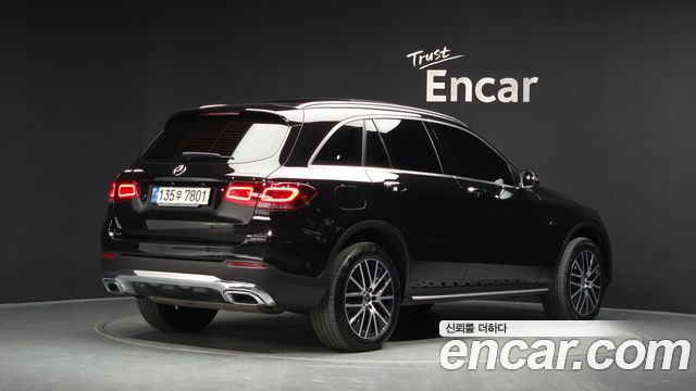 Mercedes-Benz GLC-Class (X253) GLC300e 4MATIC 2021 — фото 2