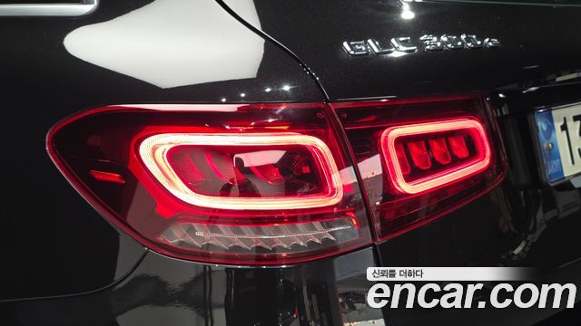 Mercedes-Benz GLC-Class (X253) GLC300e 4MATIC 2021 — фото 23