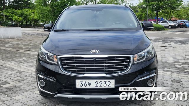 Kia Carnival 9-seater Prestige