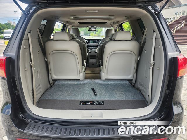 Kia Carnival 9-seater Prestige 2015 — фото 20