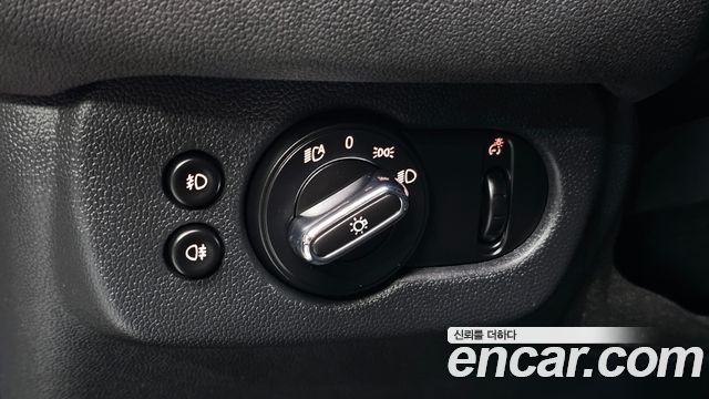 MINI Cooper Clubman High 2nd 2019 — фото 13