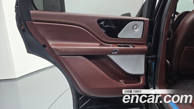 Lincoln Aviator (II) 3.0 Black Label AWD 2021 — фото 25