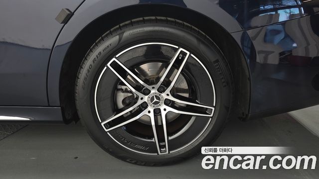 Mercedes-Benz E-Class (W214) E300 4MATIC AMG Line 2024 — фото 21
