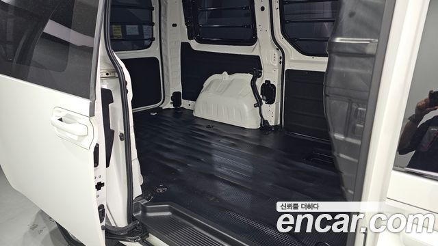 Hyundai Staria Cargo 3-Seater Modern 2023 — фото 11