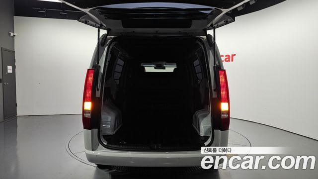 Hyundai Staria Cargo 3-Seater Modern 2023 — фото 18