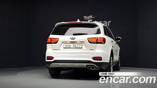 Kia Sorento Diesel 2.0 2WD Noblesse 2018 — фото 4