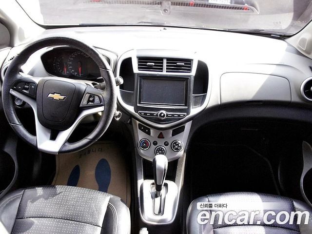 Chevrolet Aveo Sedan 1.4 Turbo LS 2017 — фото 7