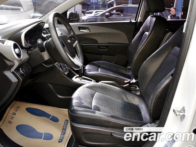 Chevrolet Aveo Sedan 1.4 Turbo LS 2017 — фото 10