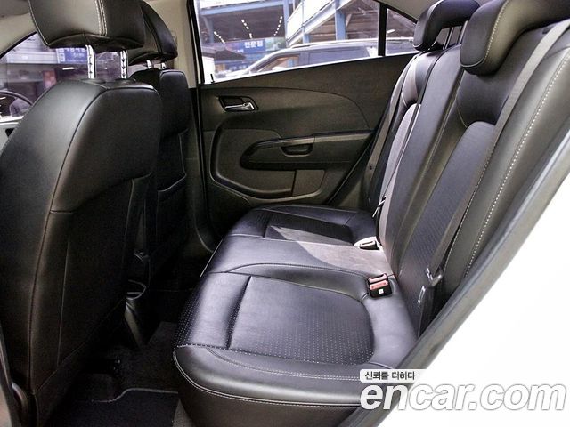 Chevrolet Aveo Sedan 1.4 Turbo LS 2017 — фото 15