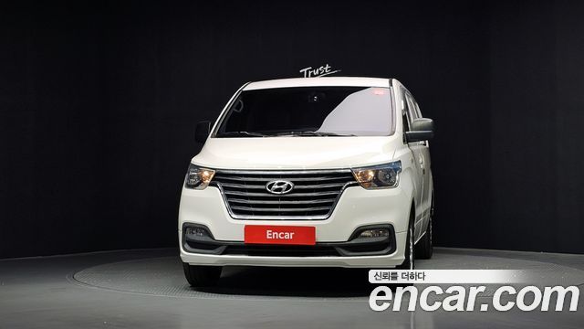 Hyundai Grand Starex Van 3-Seater Smart 2019 — фото 3