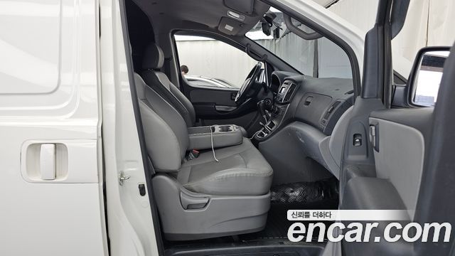 Hyundai Grand Starex Van 3-Seater Smart 2019 — фото 11