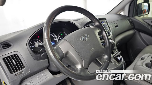 Hyundai Grand Starex Van 3-Seater Smart 2019 — фото 13
