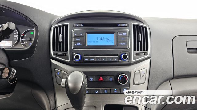 Hyundai Grand Starex Van 3-Seater Smart 2019 — фото 14
