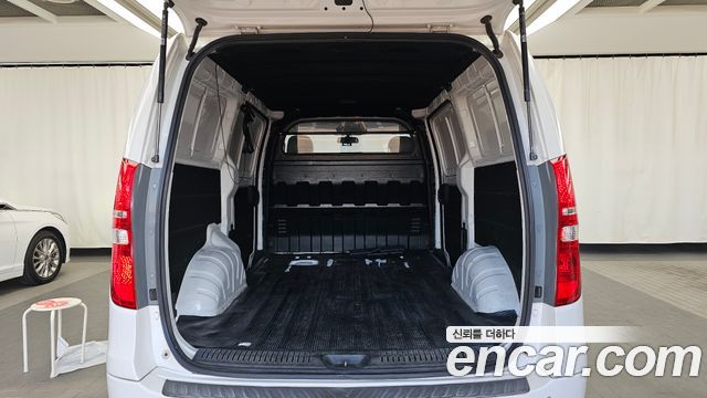 Hyundai Grand Starex Van 3-Seater Smart 2019 — фото 20