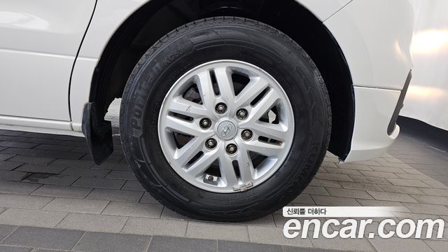 Hyundai Grand Starex Van 3-Seater Smart 2019 — фото 21