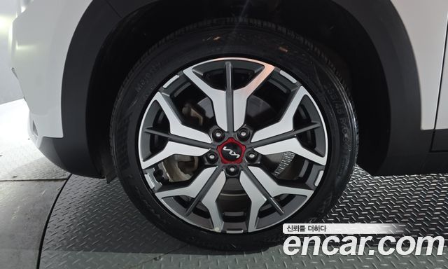 Kia Seltos Gasoline 1.6 Turbo 4WD Signature 2023 — фото 5