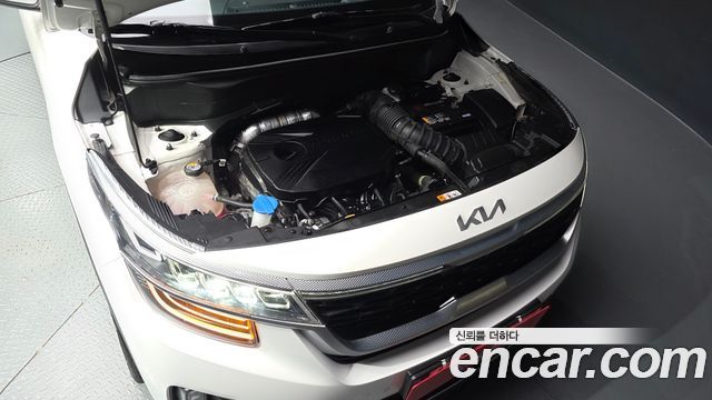 Kia Seltos Gasoline 1.6 Turbo 4WD Signature 2023 — фото 6