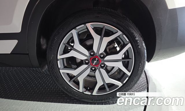 Kia Seltos Gasoline 1.6 Turbo 4WD Signature 2023 — фото 21