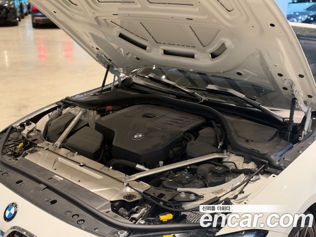 BMW 4 Series (G22) 420i M Sport Convertible 2024 — фото 15