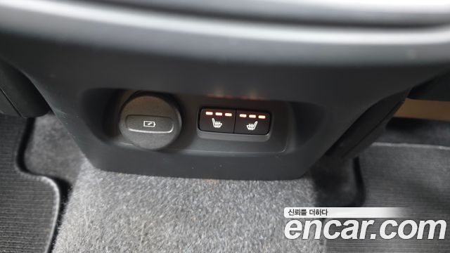 Volvo XC40 B4 Inscription 2021 — фото 16