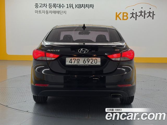 Hyundai Avante 1.6 GDi Modern Standard 2014 — фото 3