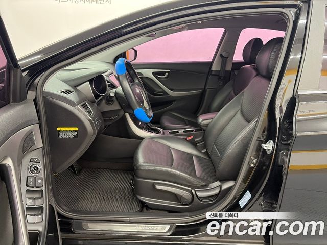 Hyundai Avante 1.6 GDi Modern Standard 2014 — фото 15