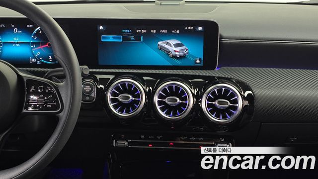 Mercedes-Benz A-Class (W177) A220 Sedan 2020 — фото 14