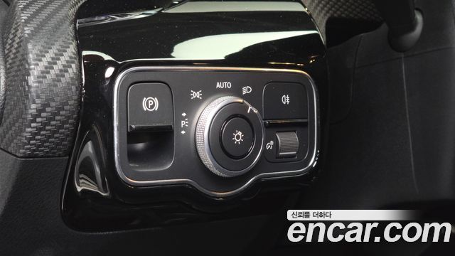 Mercedes-Benz A-Class (W177) A220 Sedan 2020 — фото 15