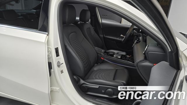 Mercedes-Benz A-Class (W177) A220 Sedan 2020 — фото 26