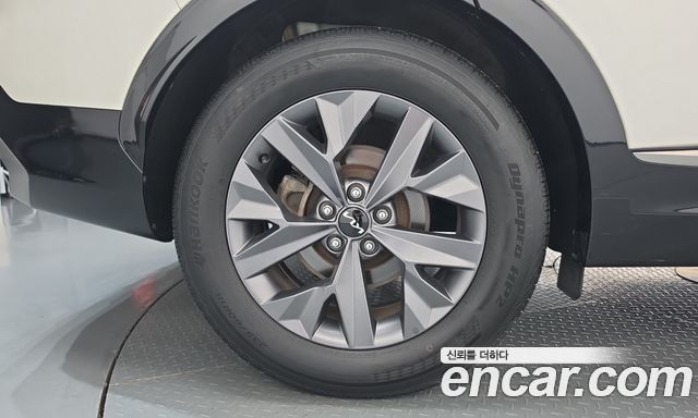 Kia Sportage (V) Diesel 2.0 2WD Nobleless 2022 — фото 5