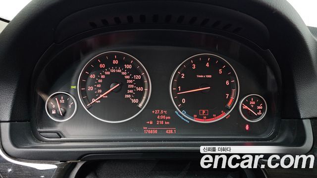 BMW 5 Series (F10) 528i Luxury Plus 2012 — фото 8