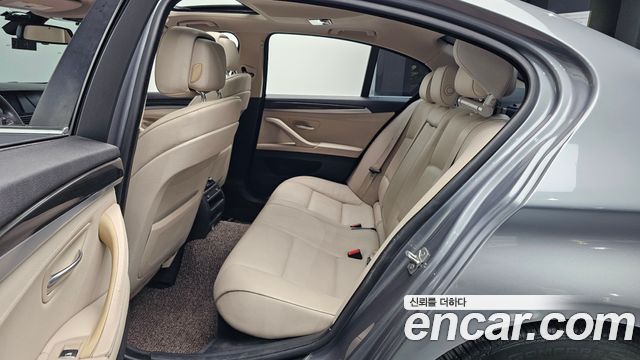 BMW 5 Series (F10) 528i Luxury Plus 2012 — фото 15