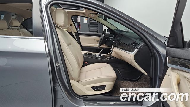 BMW 5 Series (F10) 528i Luxury Plus 2012 — фото 32