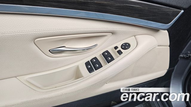 BMW 5 Series (F10) 528i Luxury Plus 2012 — фото 35