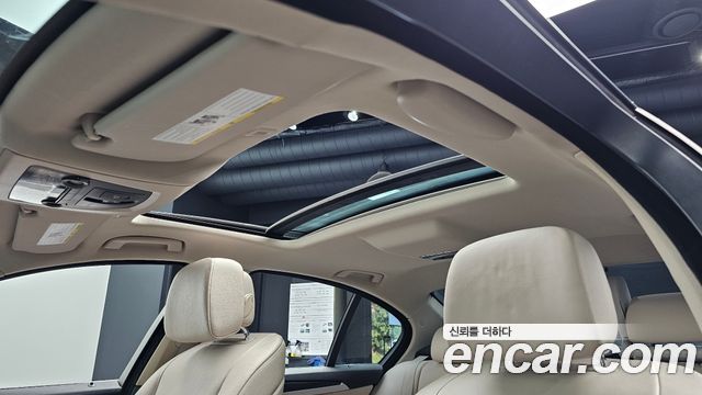 BMW 5 Series (F10) 528i Luxury Plus 2012 — фото 39