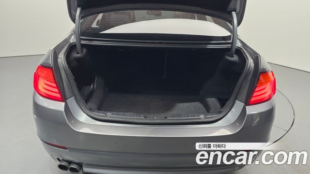 BMW 5 Series (F10) 528i Luxury Plus 2012 — фото 42