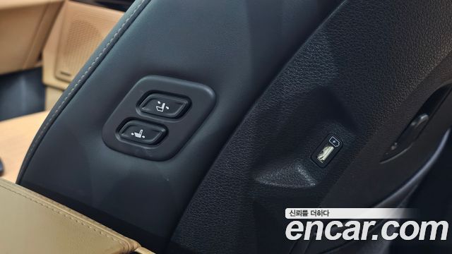 Kia Carnival (IV) Gasoline 9-Seater Signature 2023 — фото 28