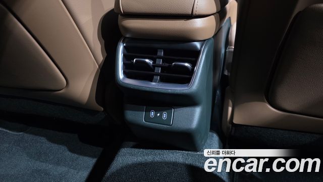 Hyundai Grandeur (GN7) 2,5 Gasoline 2WD Premium 2025 — фото 33