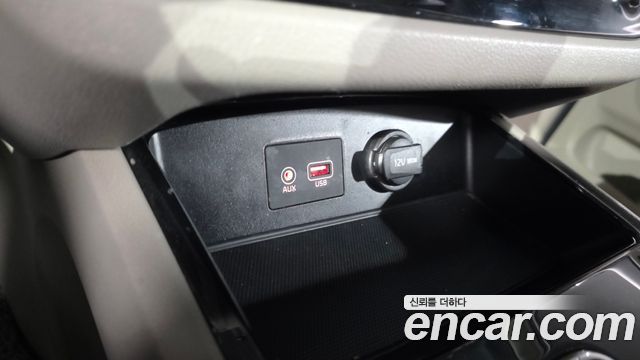 Kia Carnival 11-Seater Prestige 2019 — фото 13