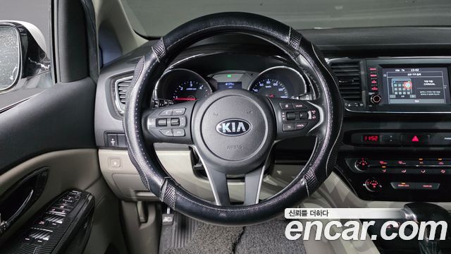 Kia Carnival 11-Seater Prestige 2019 — фото 15