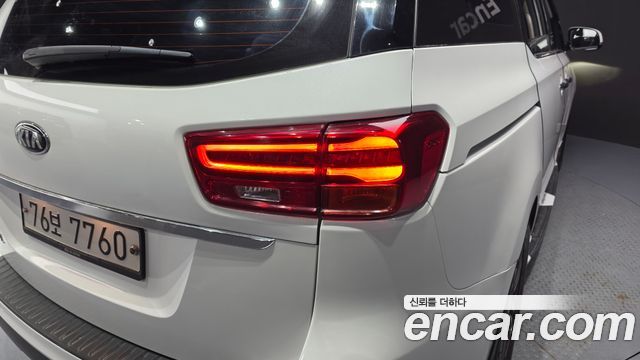 Kia Carnival 11-Seater Prestige 2019 — фото 23