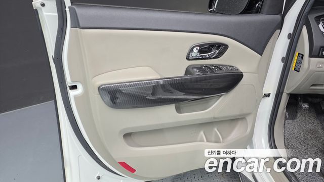 Kia Carnival 11-Seater Prestige 2019 — фото 24