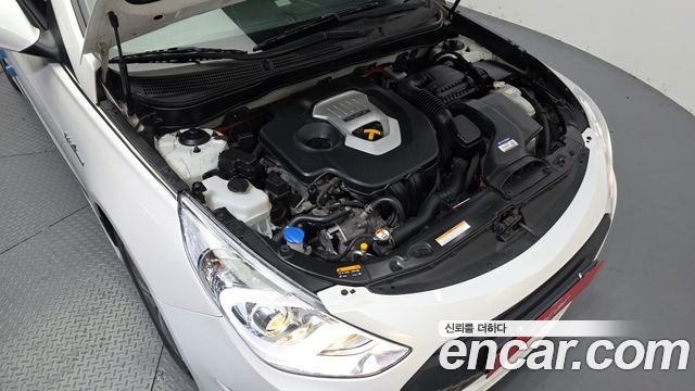 Hyundai Sonata Hybrid 2.0 Premium 2015 — фото 6